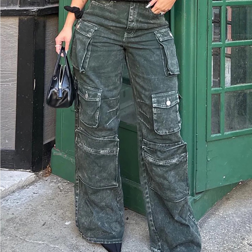 Trendy cargo jeans